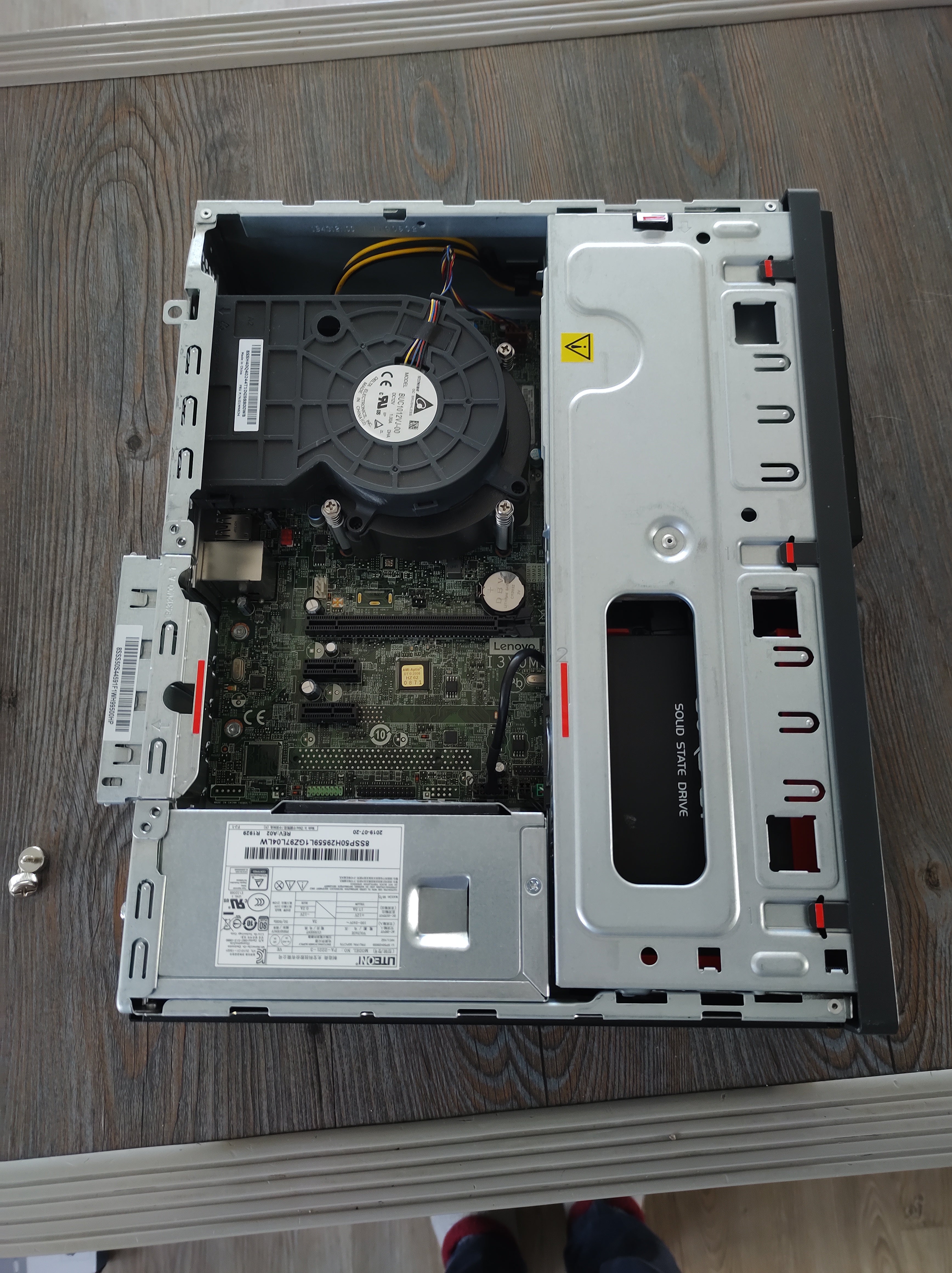 Tour lenovo I5-9600 (en recommande)
