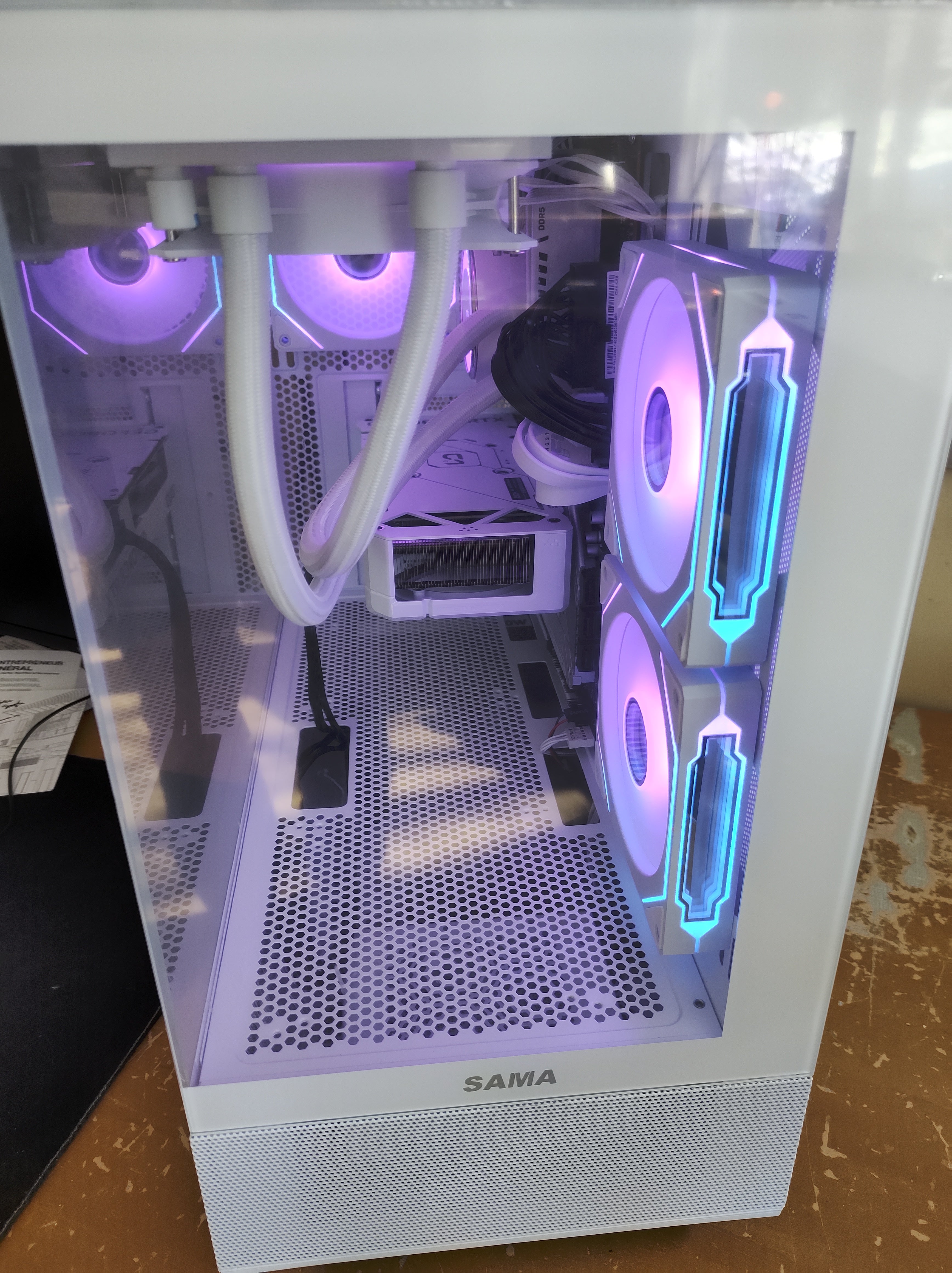 Tour I7-14700KF Blanche