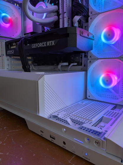 MSI Ryzen 7 9800X3D Blanc (Stock vente en magasin seulement)